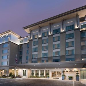 Courtyard By Marriott Atlanta Alpharetta/Avalon Area